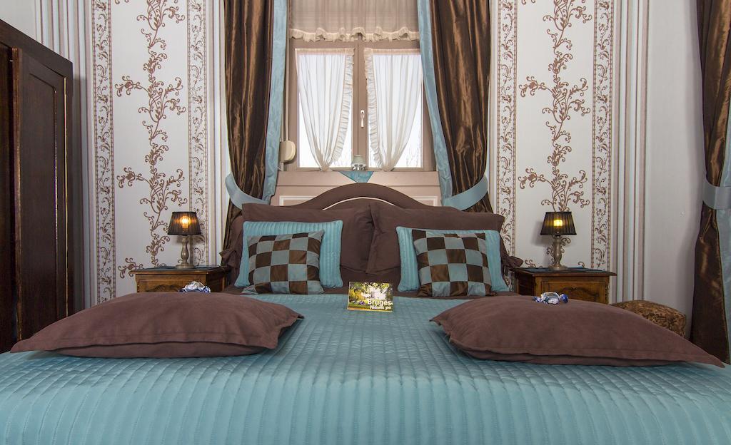 ブルージュ B＆B デ ファイフ ザルゲン Bed & Breakfast 部屋 写真